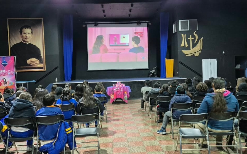 Un espacio de cuidado y aprendizaje: Estudiantes de 5° Básico descubren los cambios de la pubertad