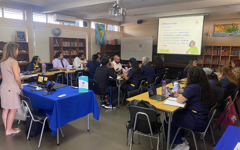 Educadores del Colegio Domingo Savio se capacitan para impulsar el aprendizaje de los estudiantes