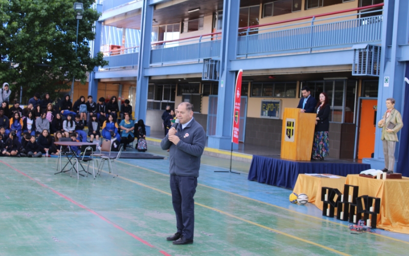 Una jornada de encuentro y esperanza en la visita del Superior Provincial al Colegio Domingo Savio